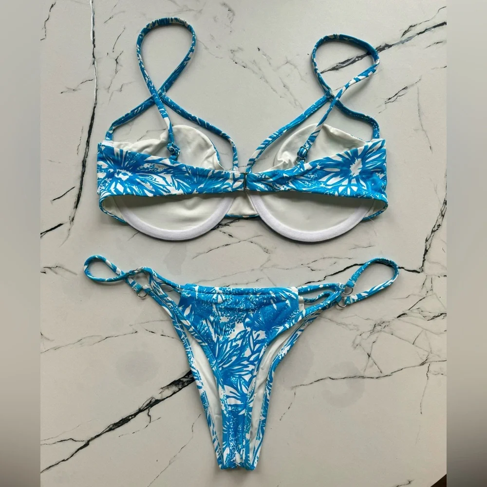 Frankies Bikinis Underwire Bikini Top & String Bikini Bottom Size Medium